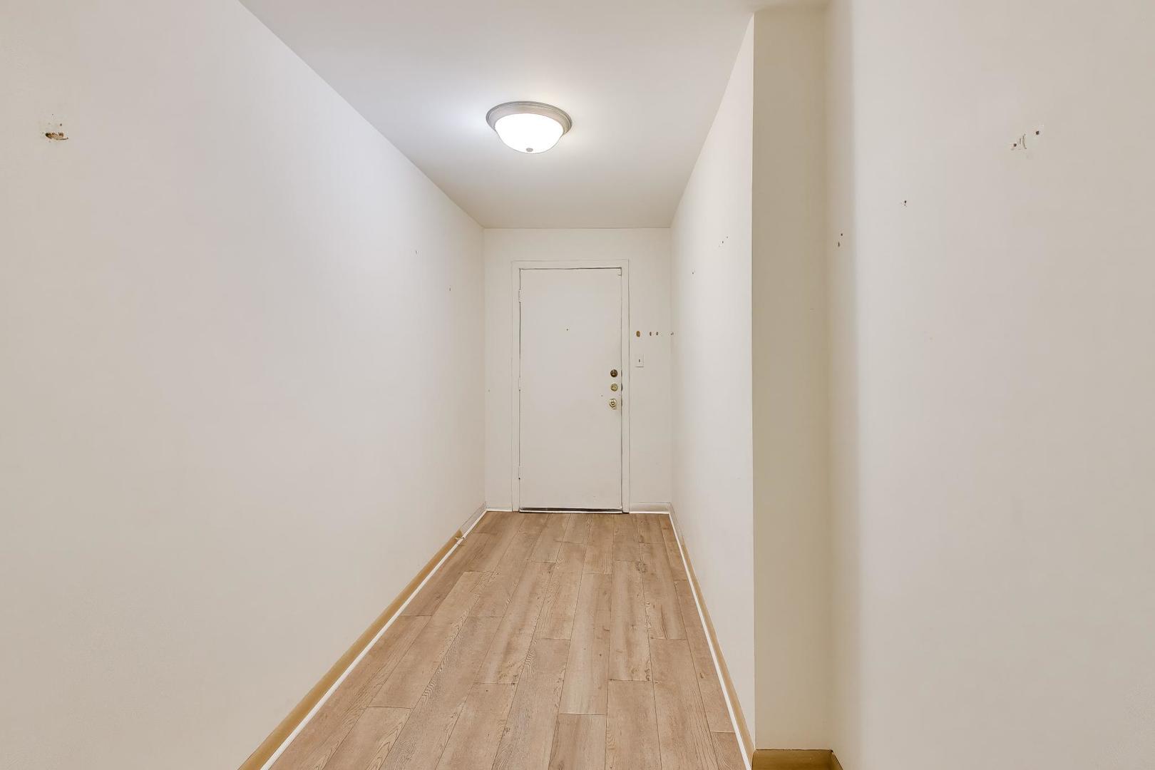 2300 W Talcott Road #1D, Park Ridge, IL 60068