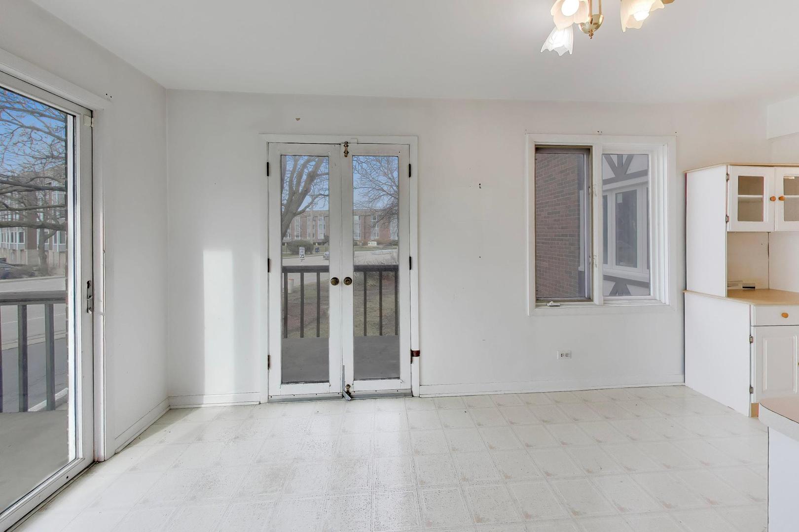 2300 W Talcott Road #1D, Park Ridge, IL 60068