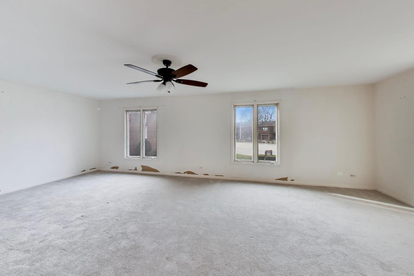 2300 W Talcott Road #1D, Park Ridge, IL 60068