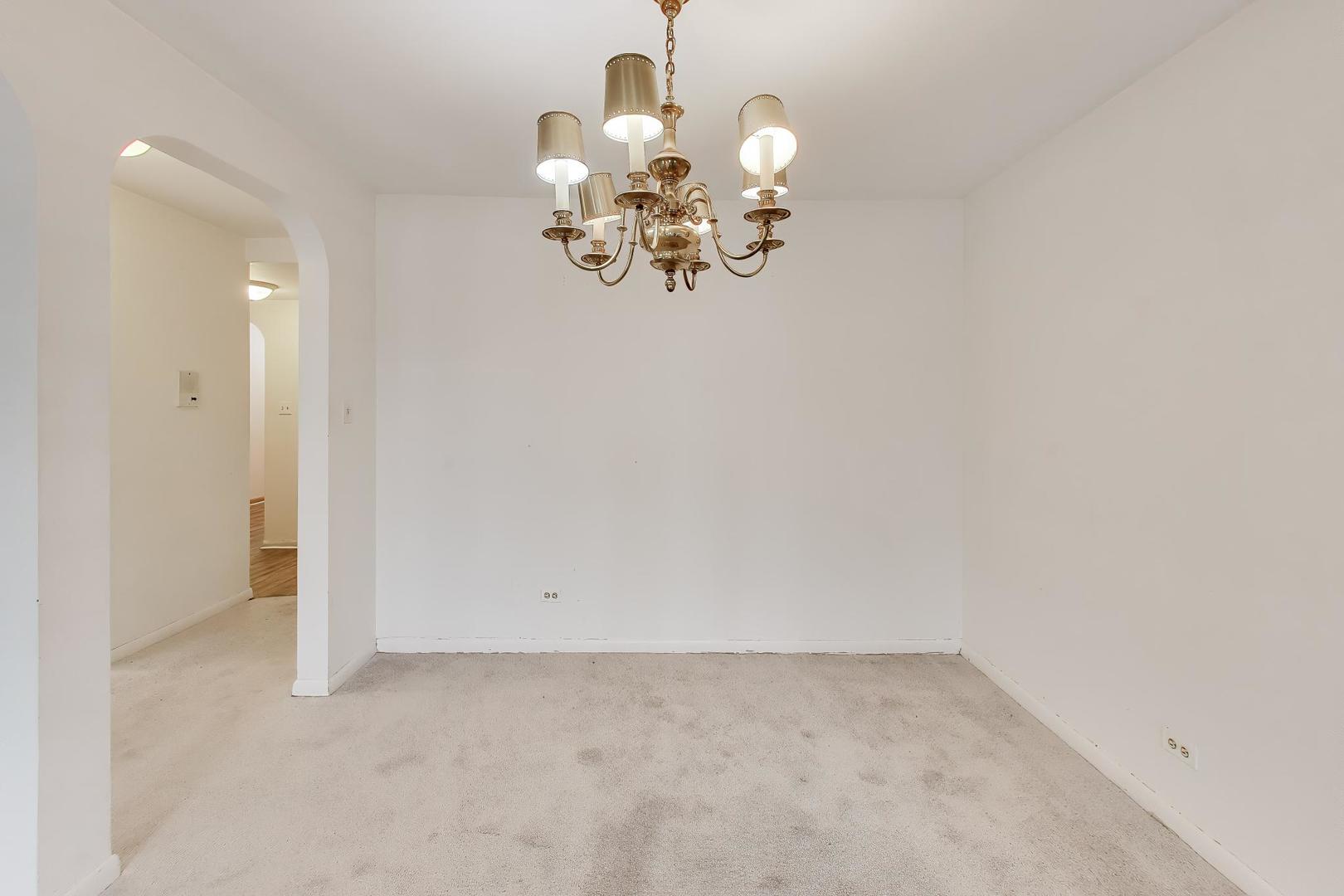 2300 W Talcott Road #1D, Park Ridge, IL 60068