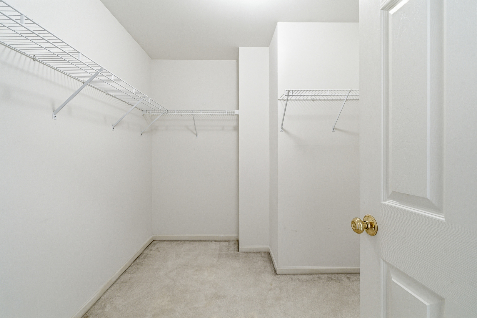 100 Sycamore Drive, Bolingbrook, IL 60490