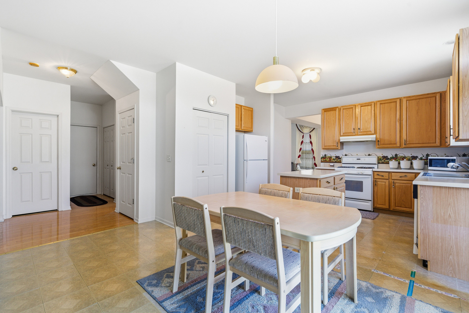 100 Sycamore Drive, Bolingbrook, IL 60490