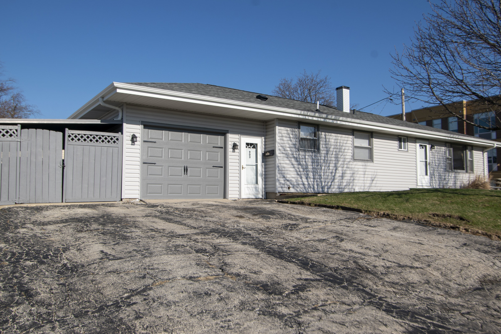 903 Porter Street, Lemont, IL 60439