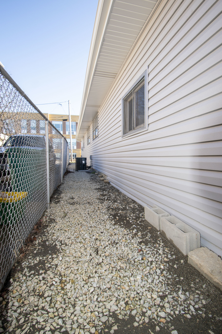 903 Porter Street, Lemont, IL 60439