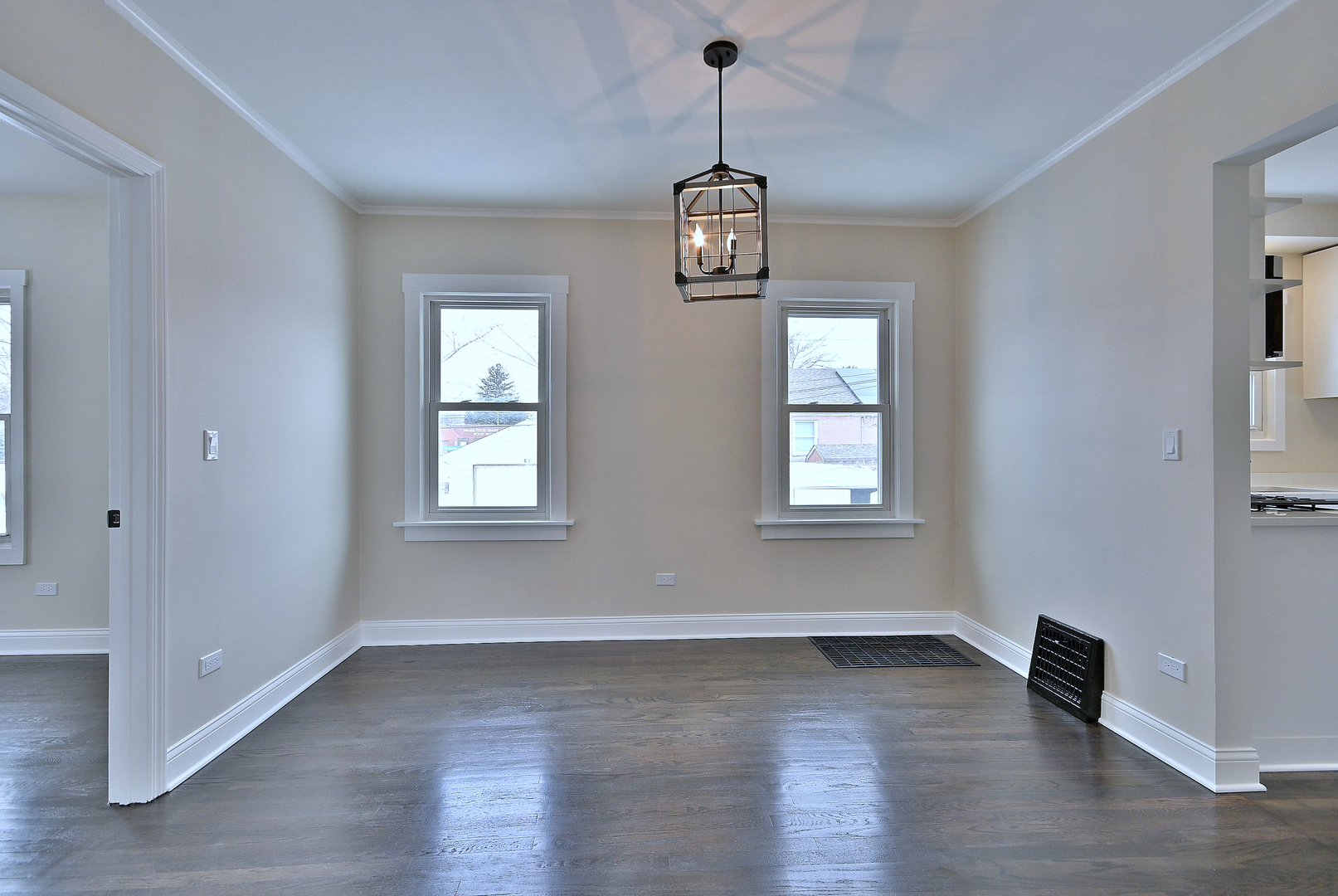 9016 Southview Avenue, Brookfield, IL 60513