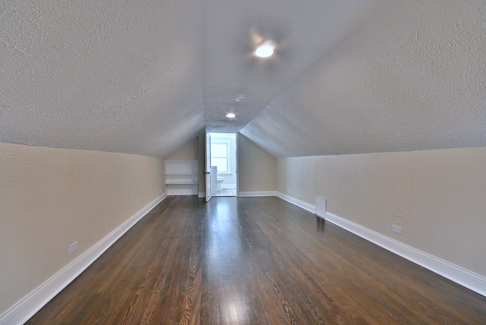 9016 Southview Avenue, Brookfield, IL 60513