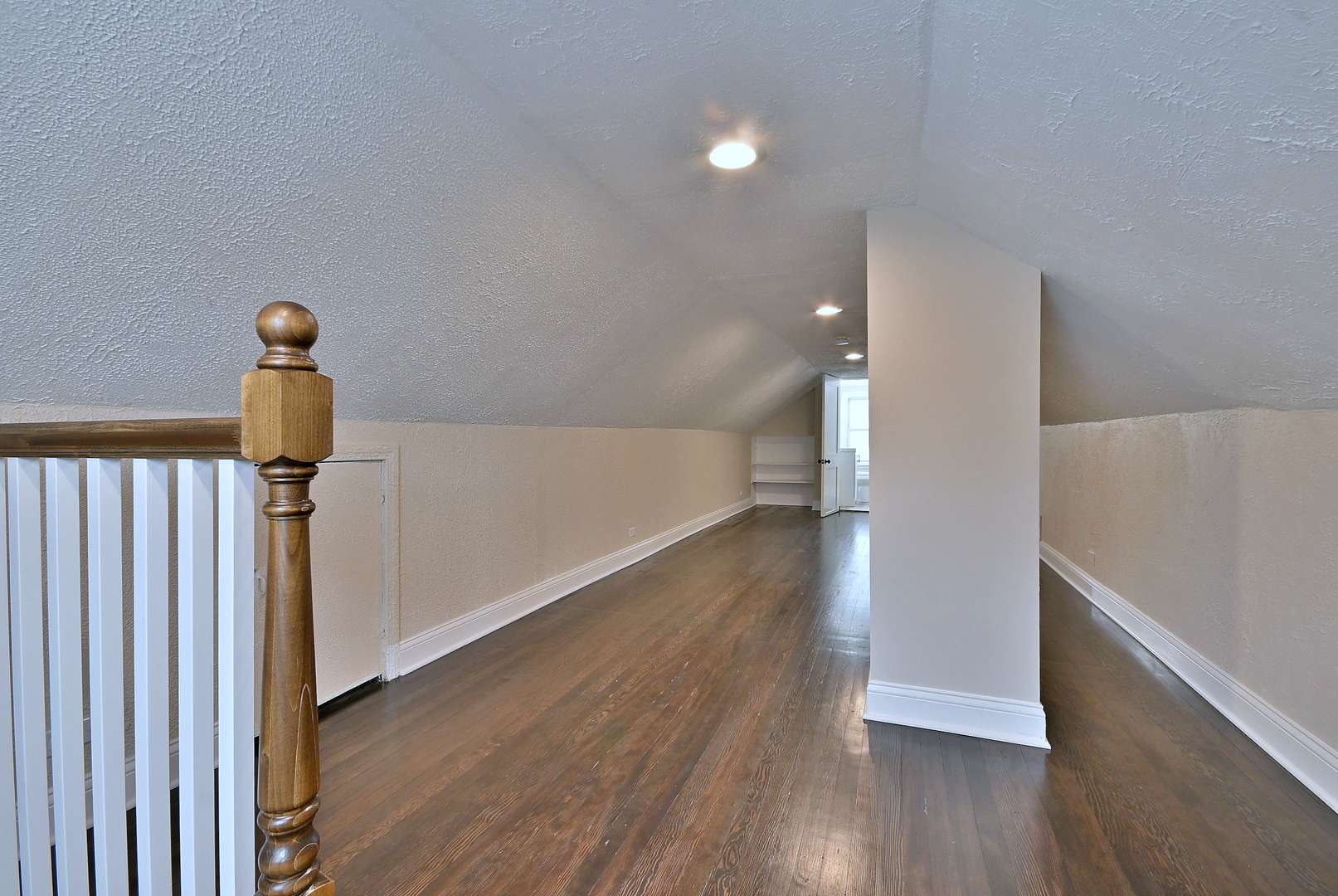 9016 Southview Avenue, Brookfield, IL 60513