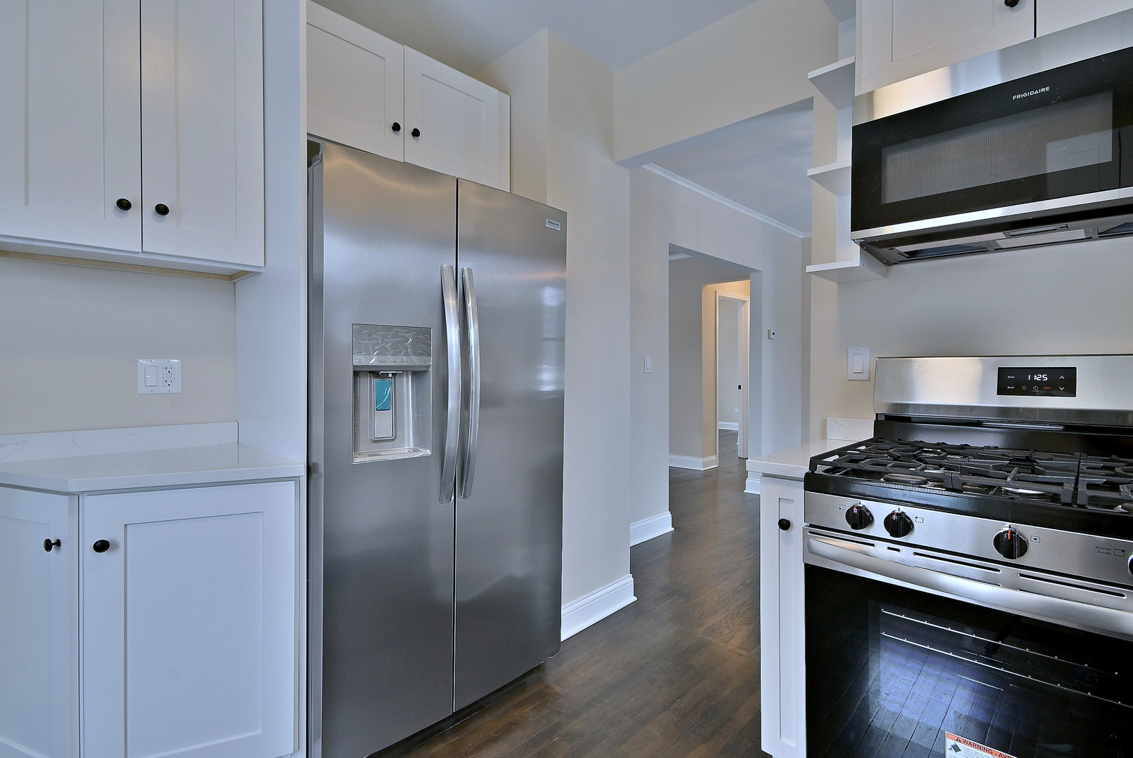 9016 Southview Avenue, Brookfield, IL 60513