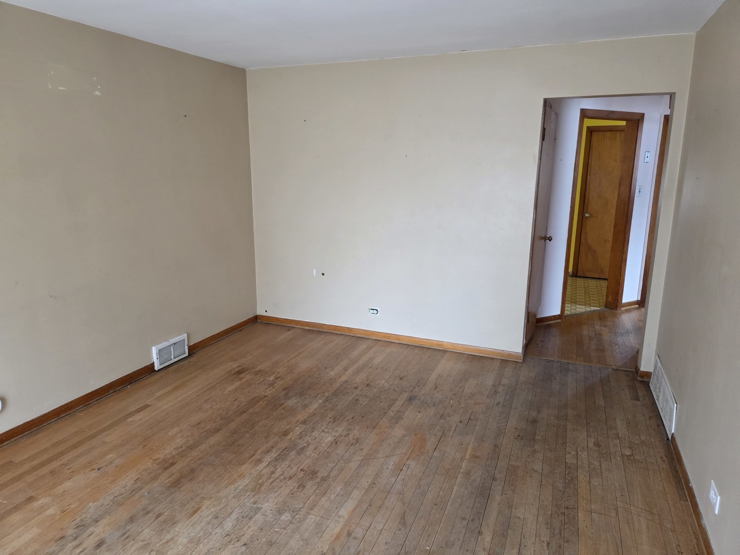 7747 W Balmoral Avenue, Chicago, IL 60656