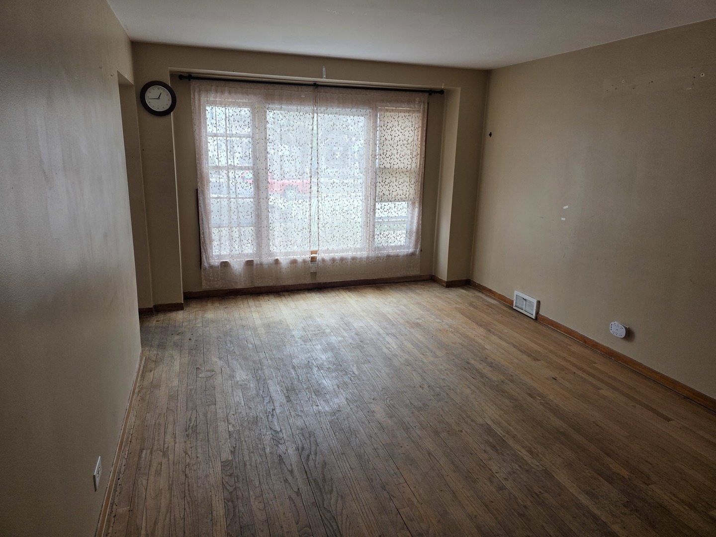 7747 W Balmoral Avenue, Chicago, IL 60656