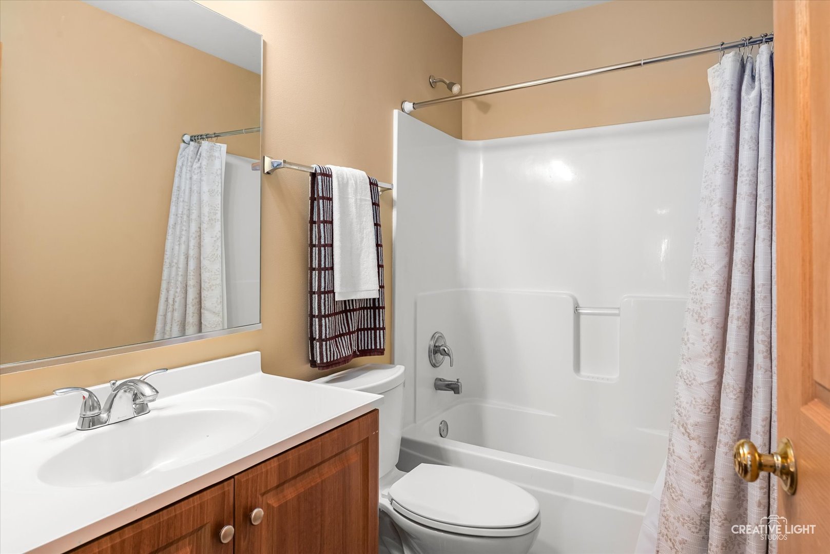 24336 W Apple Tree Lane, Plainfield, IL 60585