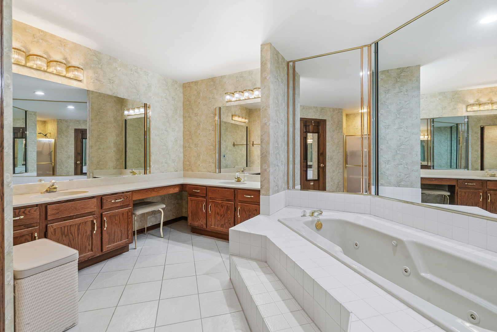 10650 Golf Road, Orland Park, IL 60462