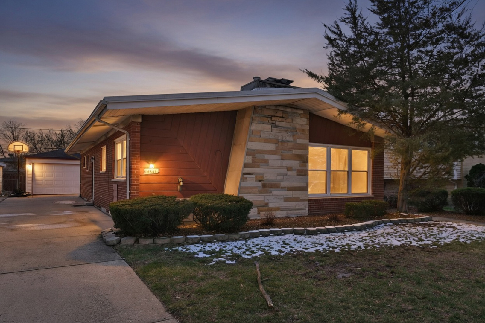 4437 W 100th Street, Oak Lawn, IL 60453