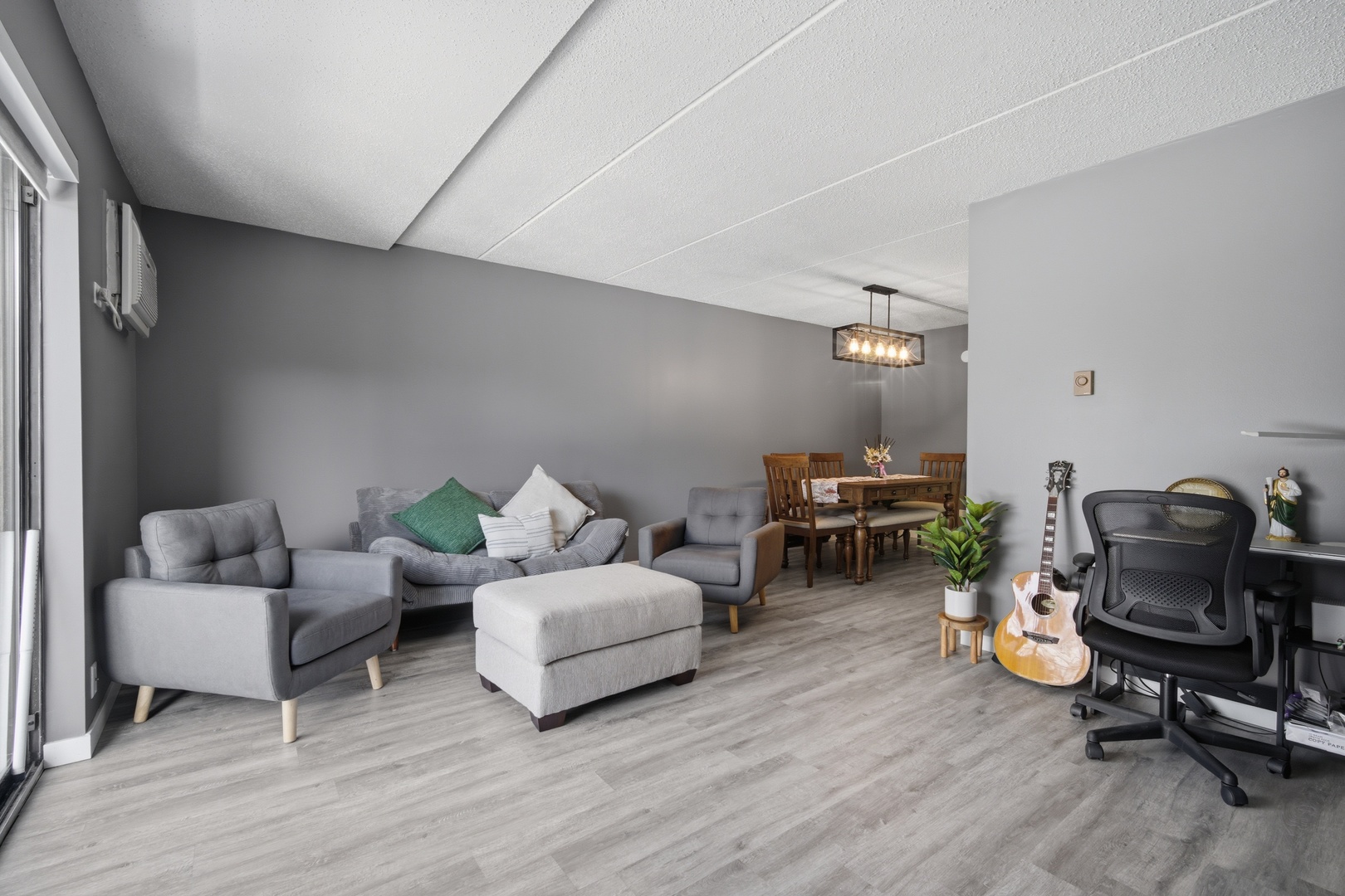 110 Klein Creek Court #3C, Carol Stream, IL 60188