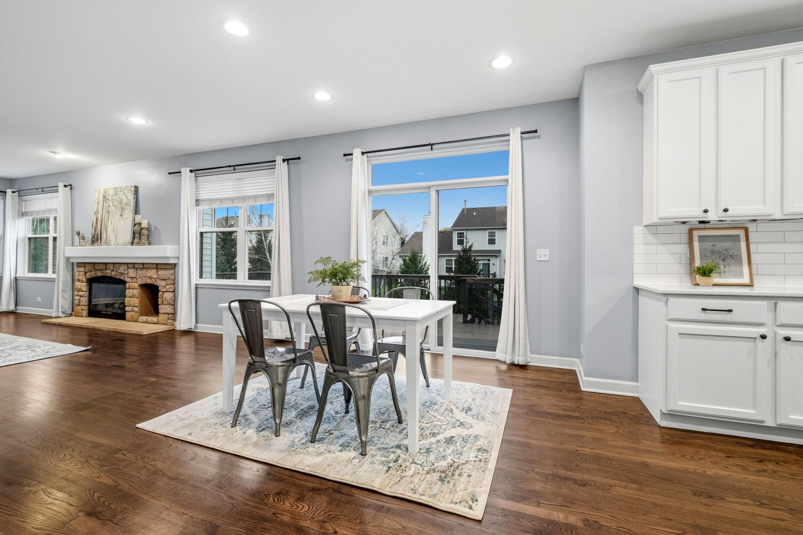 2843 Sweet Clover Way, Wauconda, IL 60084