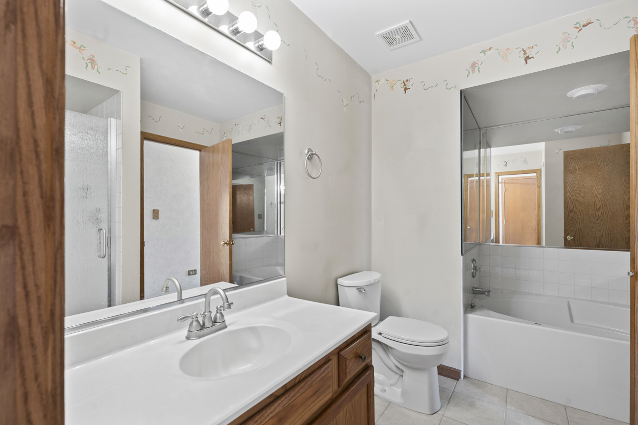 1464 Root Street, Crest Hill, IL 60403