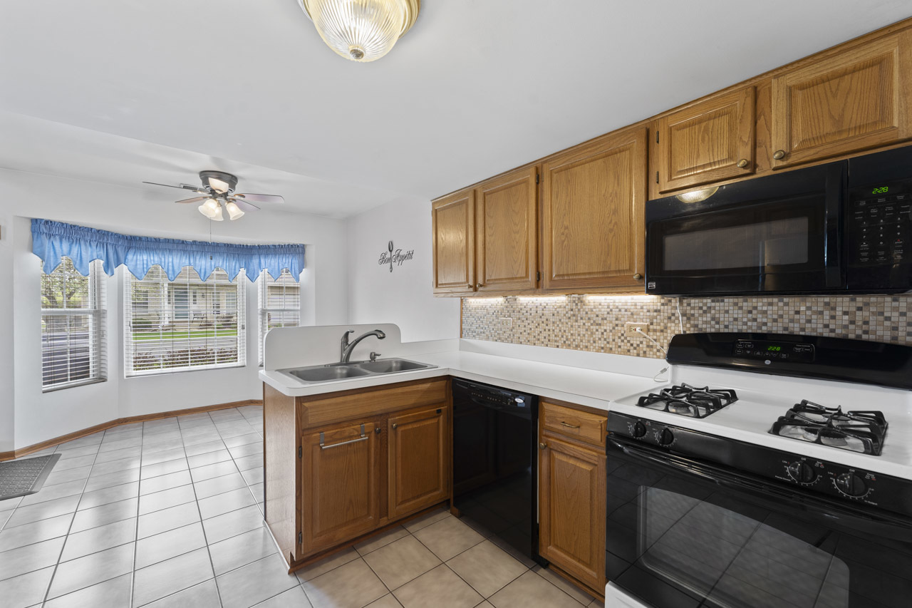 1464 Root Street, Crest Hill, IL 60403