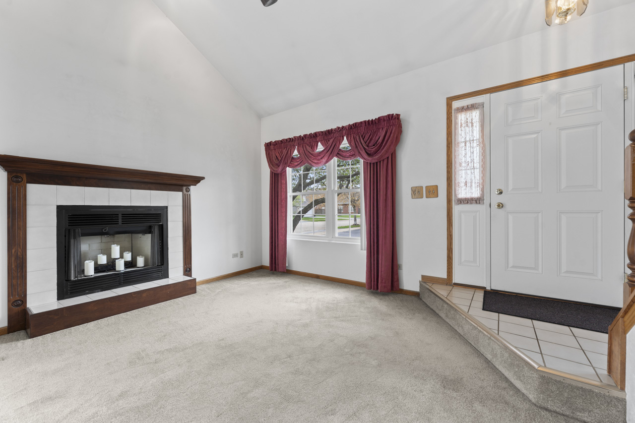 1464 Root Street, Crest Hill, IL 60403