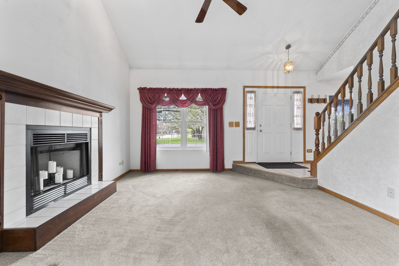 1464 Root Street, Crest Hill, IL 60403