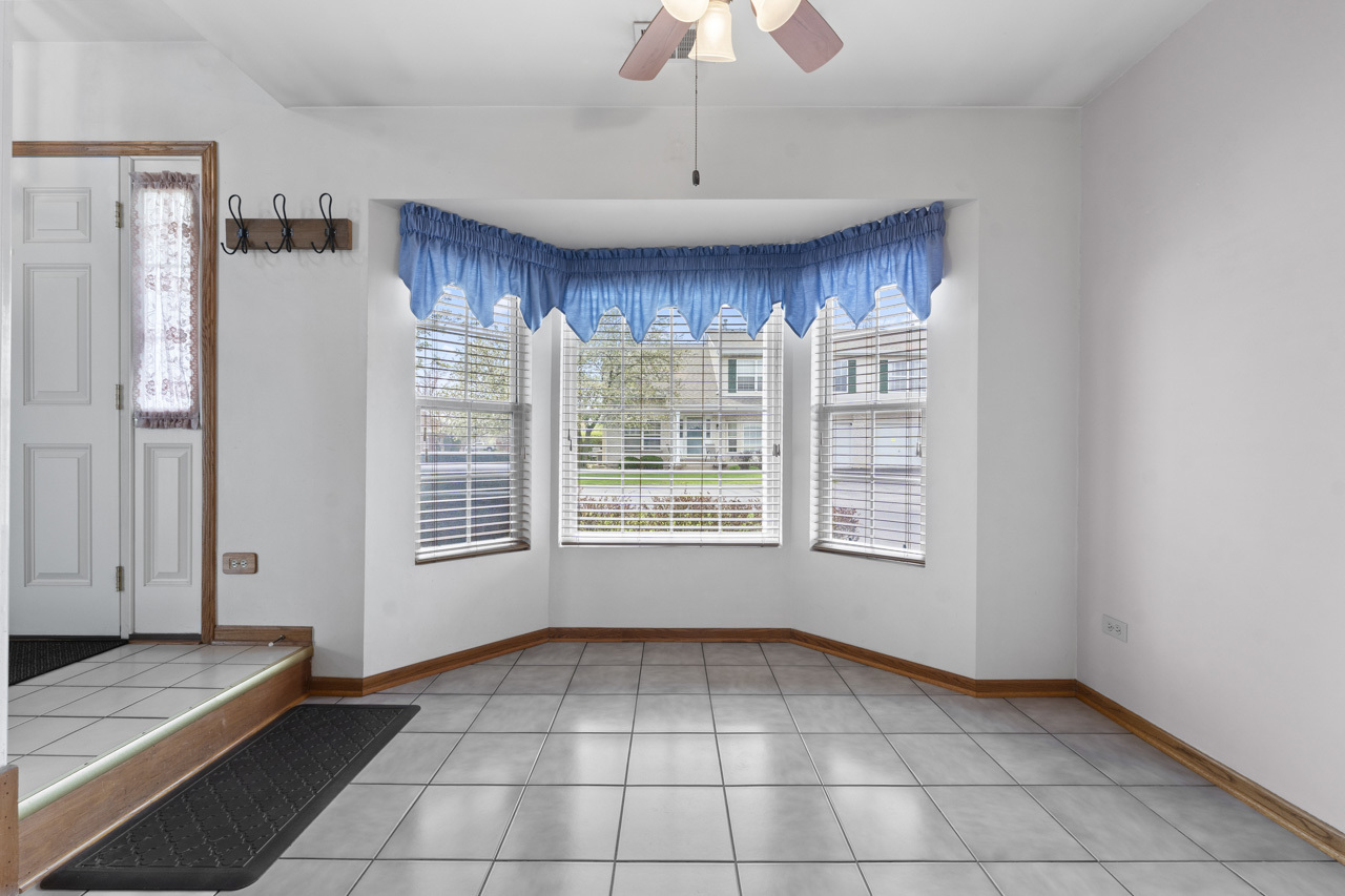 1464 Root Street, Crest Hill, IL 60403