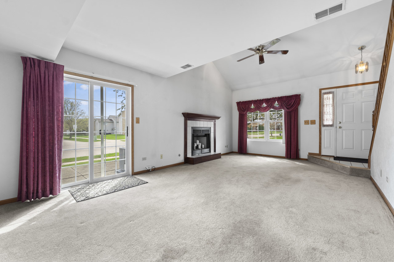 1464 Root Street, Crest Hill, IL 60403