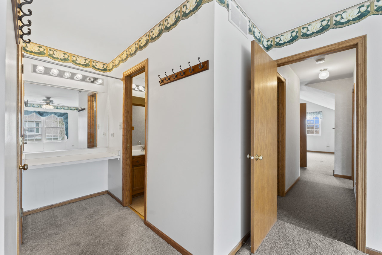 1464 Root Street, Crest Hill, IL 60403