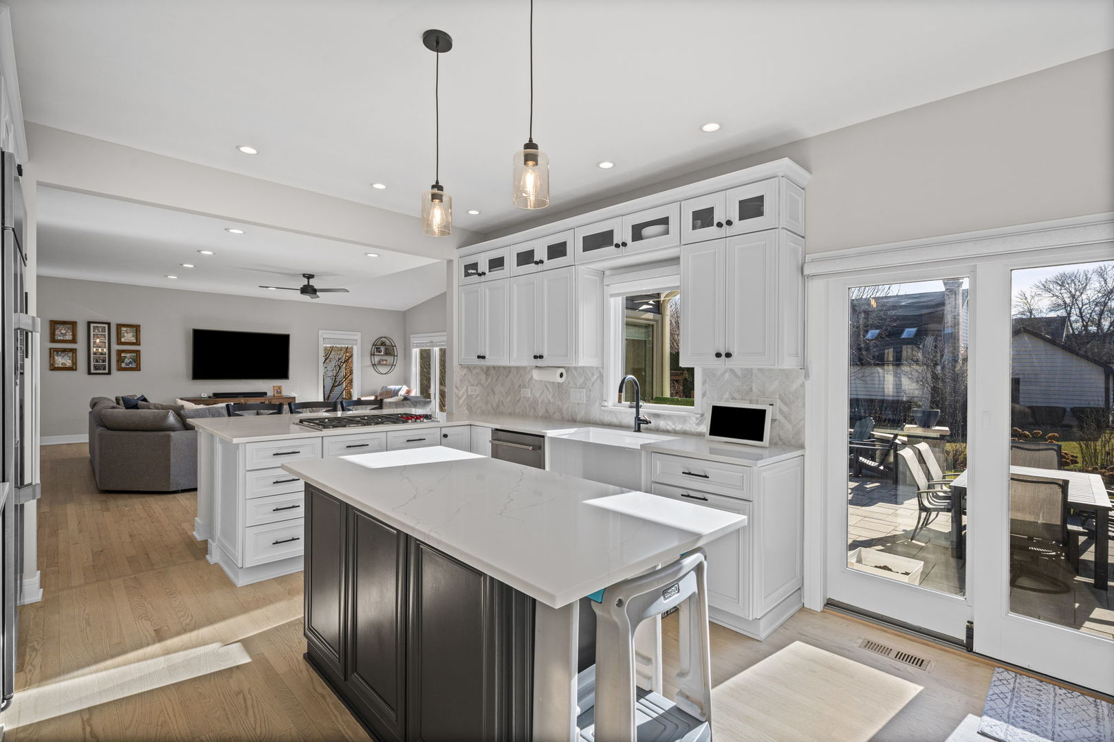 2005 N Woodland Lane, Arlington Heights, IL 60004