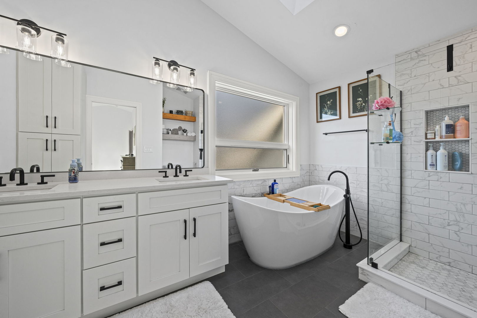 2005 N Woodland Lane, Arlington Heights, IL 60004