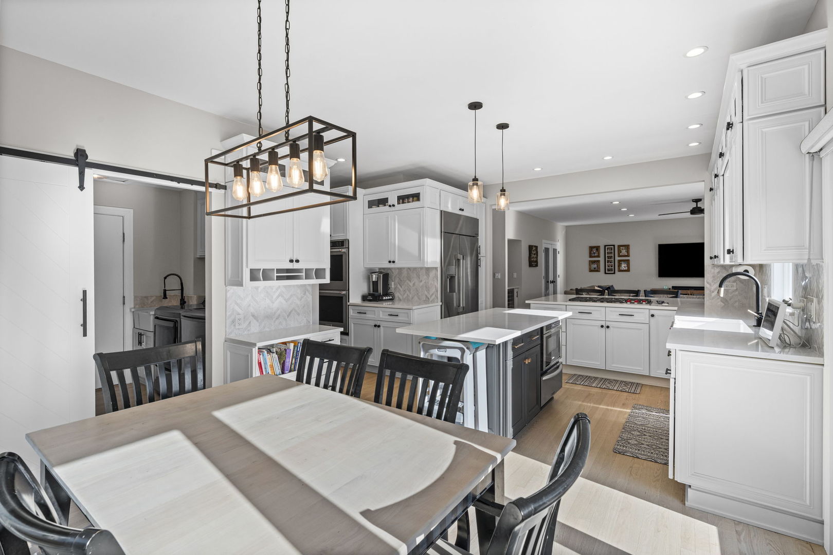 2005 N Woodland Lane, Arlington Heights, IL 60004