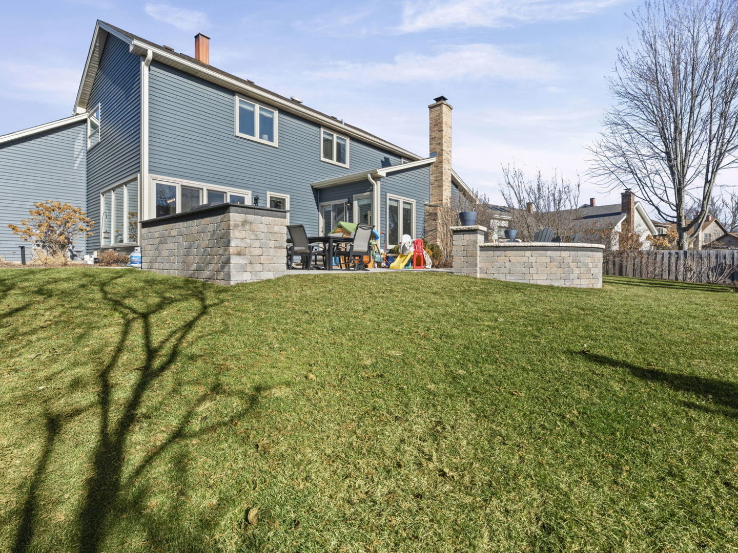 2005 N Woodland Lane, Arlington Heights, IL 60004