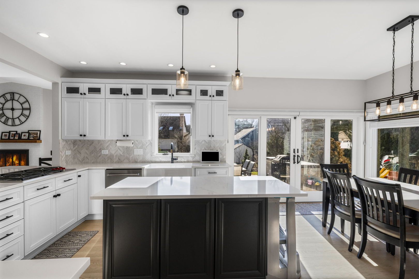 2005 N Woodland Lane, Arlington Heights, IL 60004