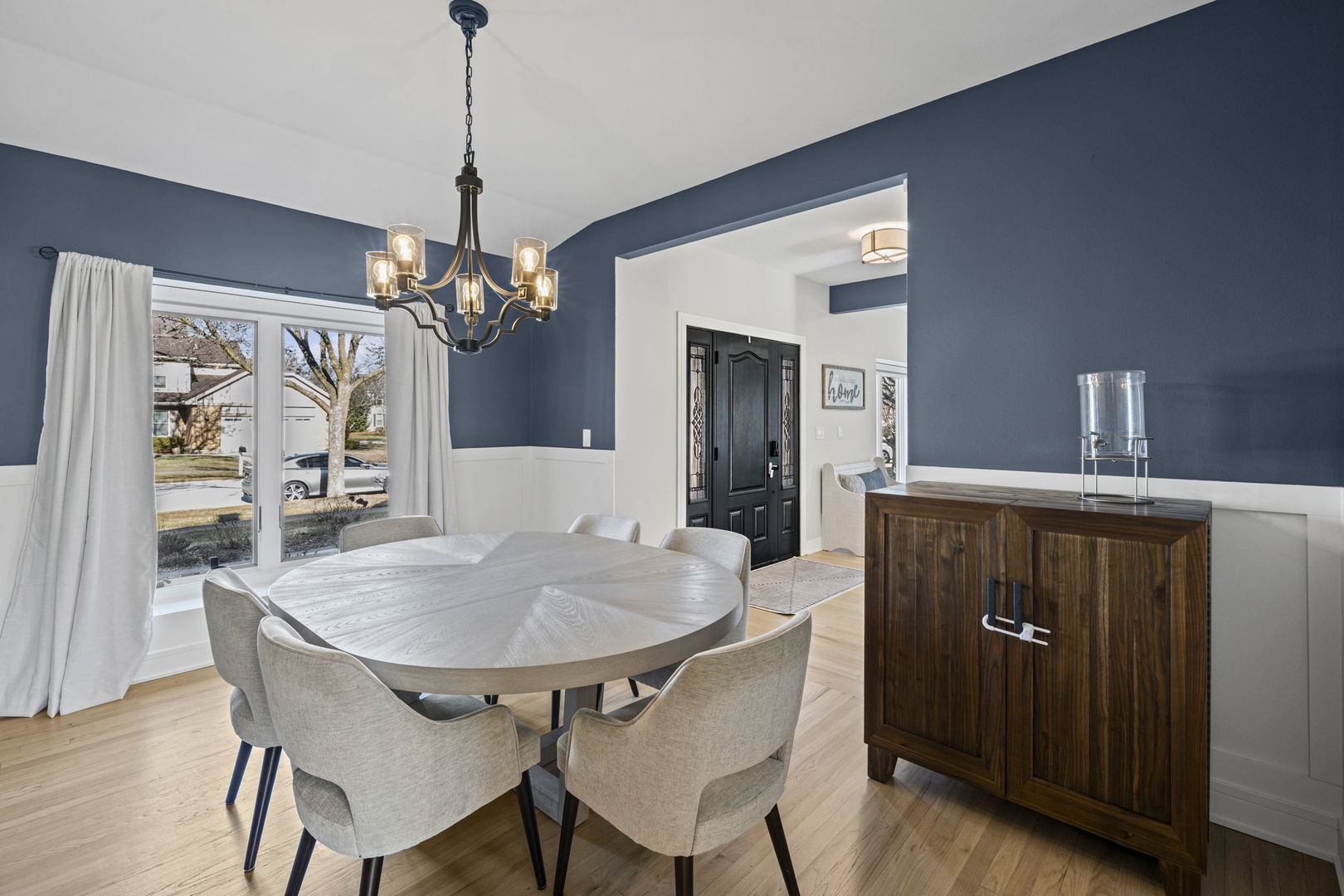 2005 N Woodland Lane, Arlington Heights, IL 60004