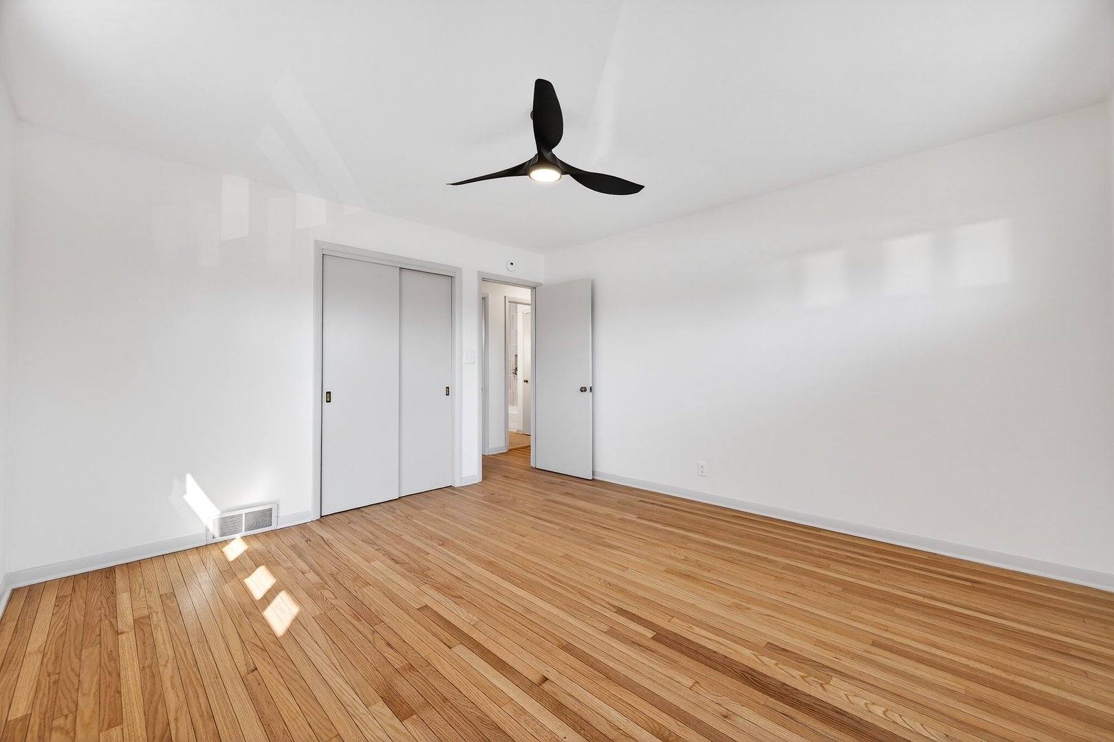 816 W College Avenue, Normal, IL 61761