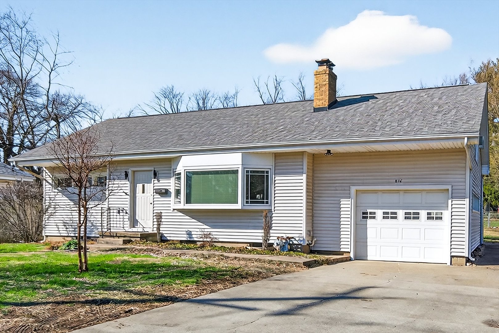 816 W College Avenue, Normal, IL 61761