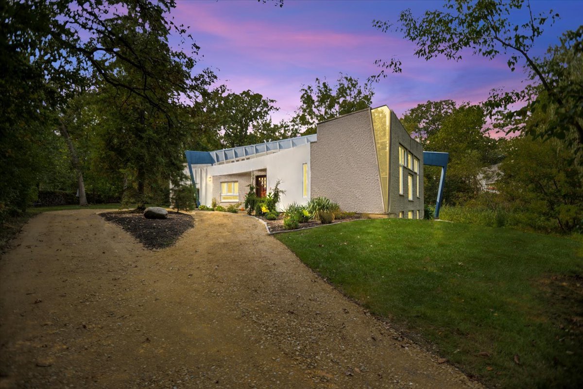 21846 N Hickory Hill Drive, Kildeer, IL 60047