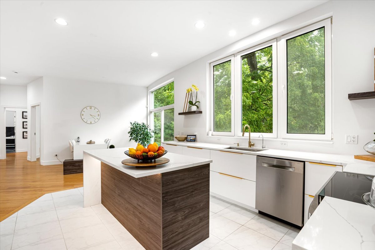 21846 N Hickory Hill Drive, Kildeer, IL 60047