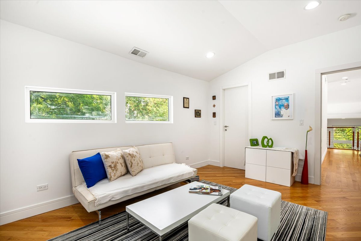 21846 N Hickory Hill Drive, Kildeer, IL 60047