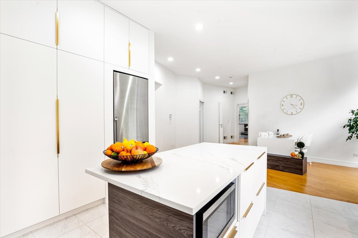 21846 N Hickory Hill Drive, Kildeer, IL 60047