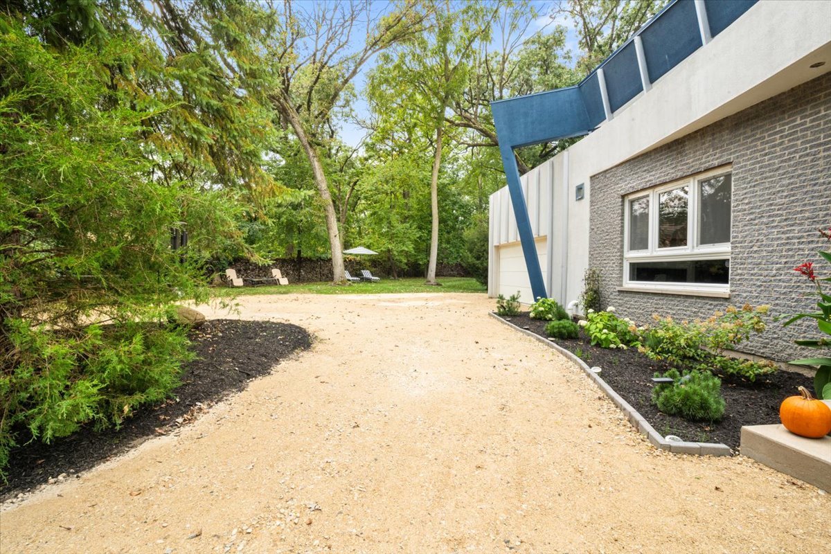 21846 N Hickory Hill Drive, Kildeer, IL 60047