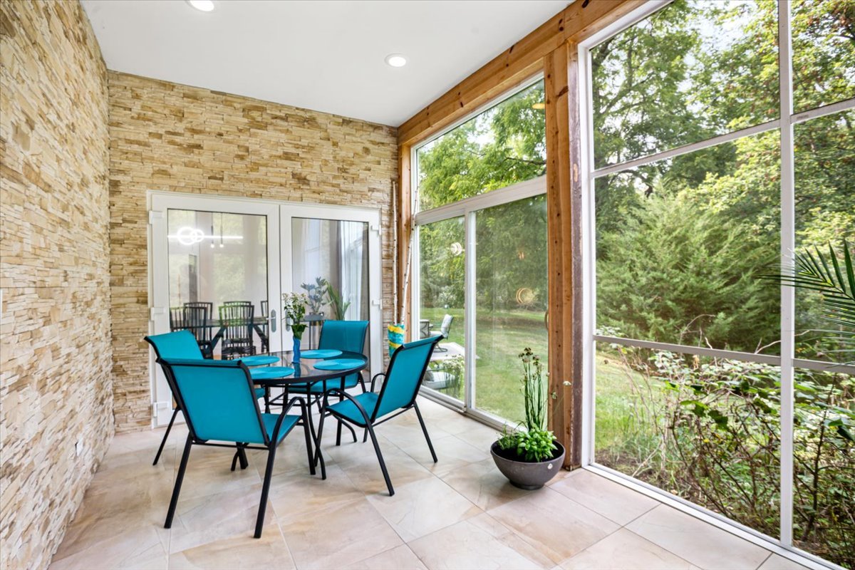 21846 N Hickory Hill Drive, Kildeer, IL 60047