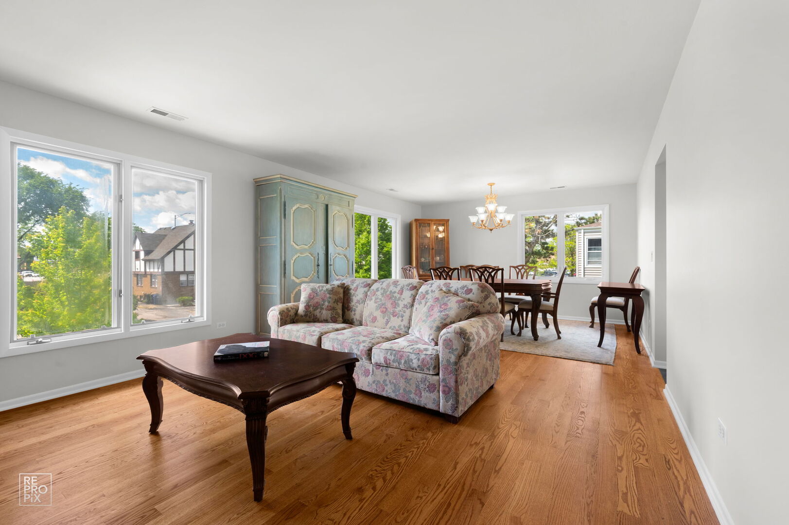 840 N Center Street, Naperville, IL 60563