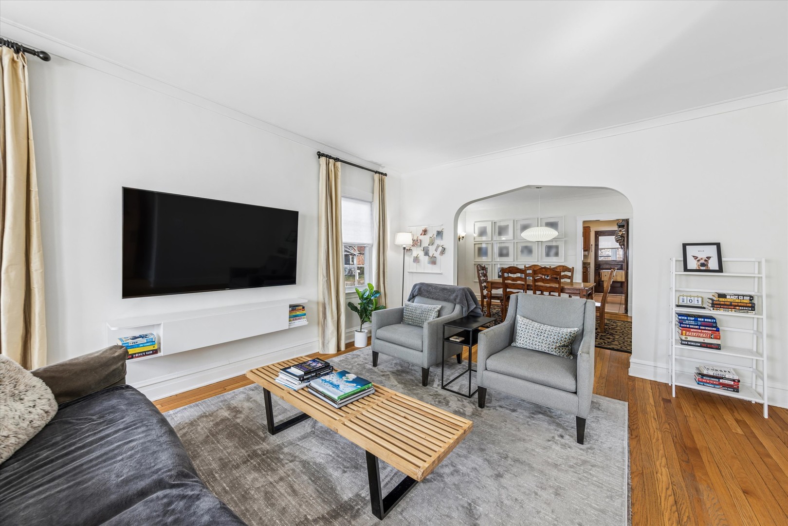 293 N Illinois Street, Elmhurst, IL 60126