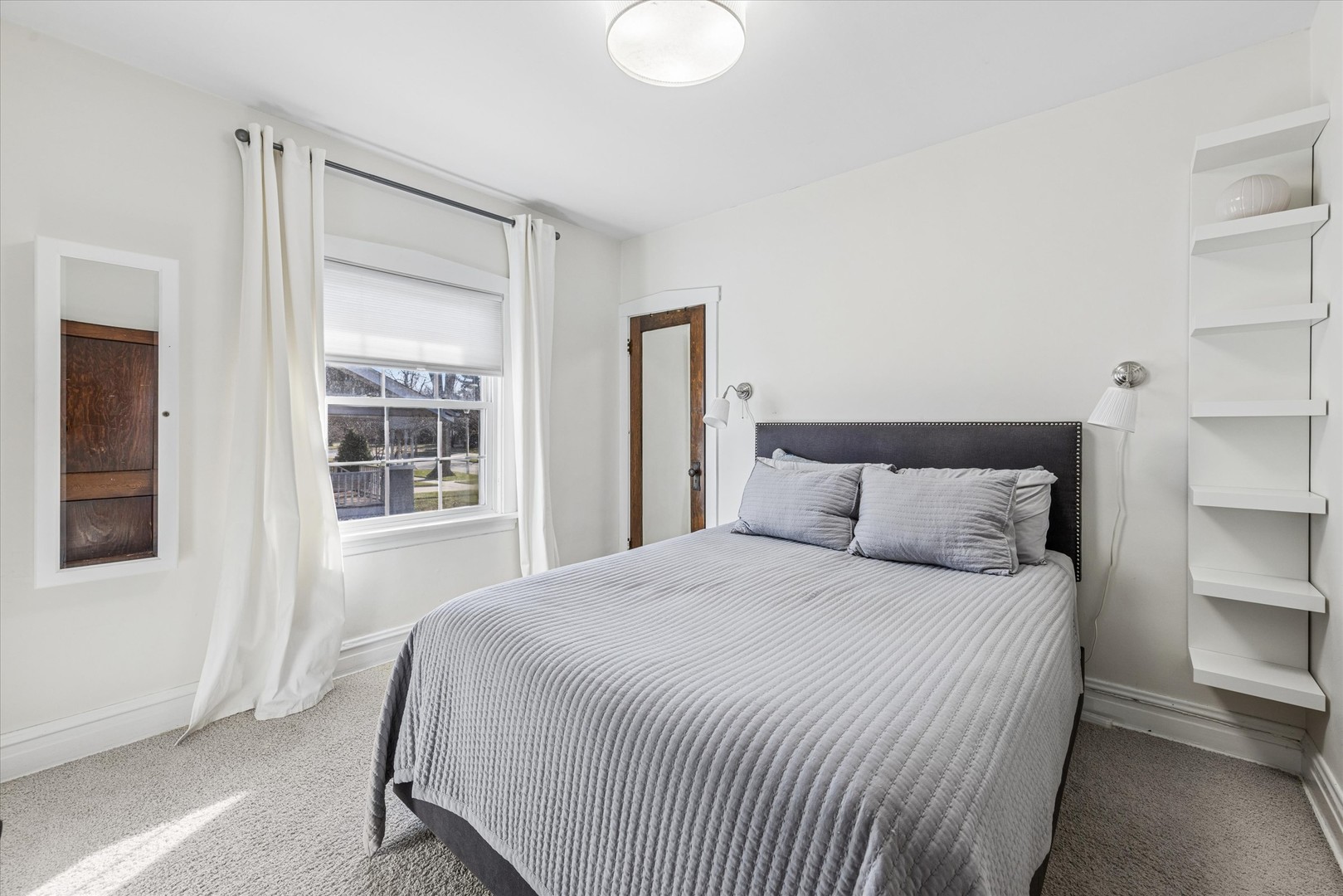 293 N Illinois Street, Elmhurst, IL 60126