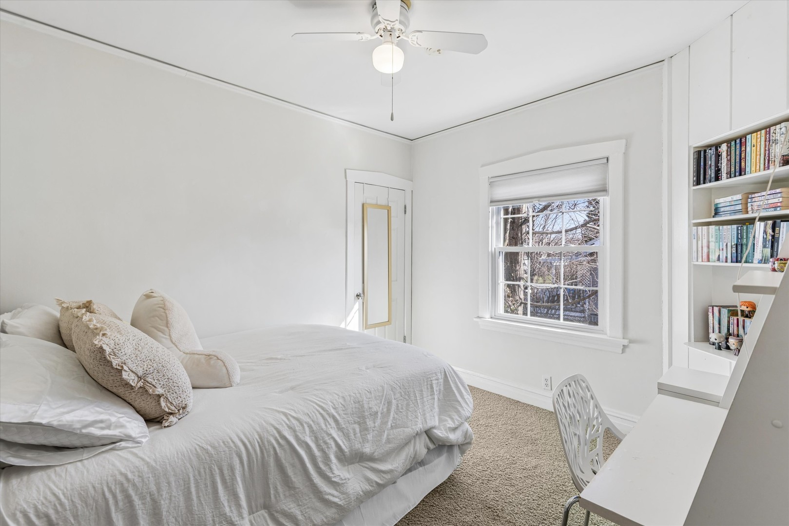 293 N Illinois Street, Elmhurst, IL 60126