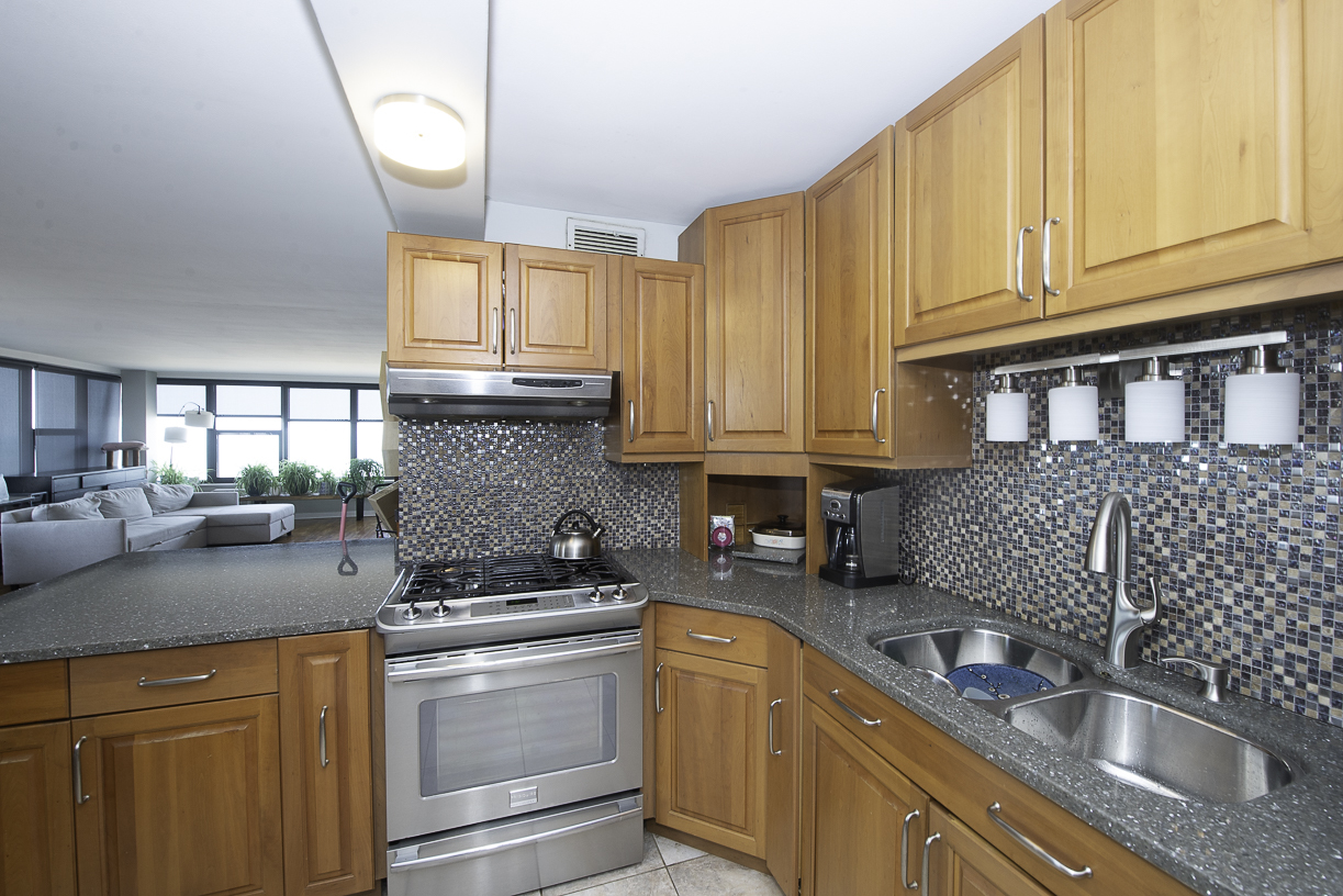 5801 N SHERIDAN Road #18C, Chicago, IL 60660