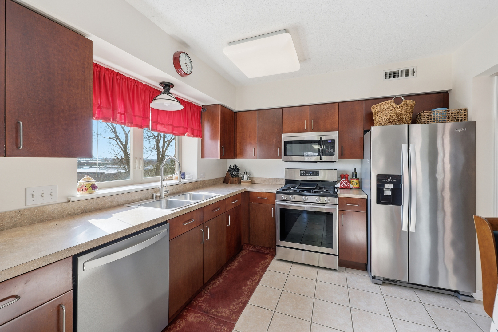 Elk Grove Village, IL 60007