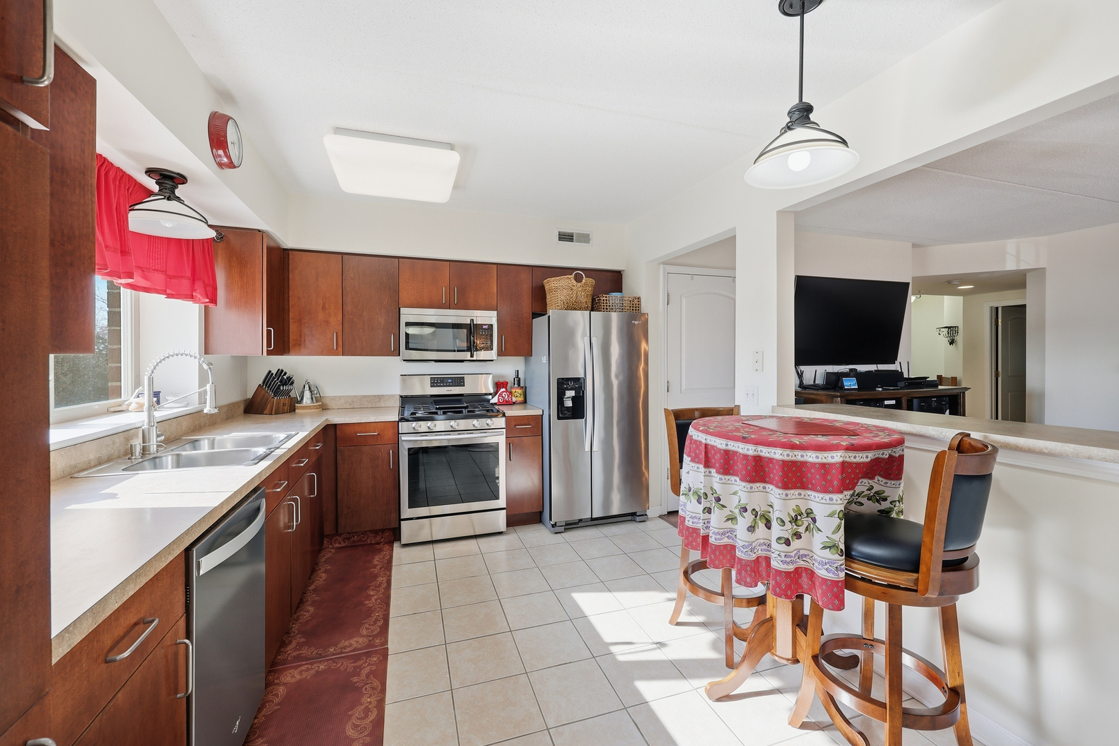 Elk Grove Village, IL 60007