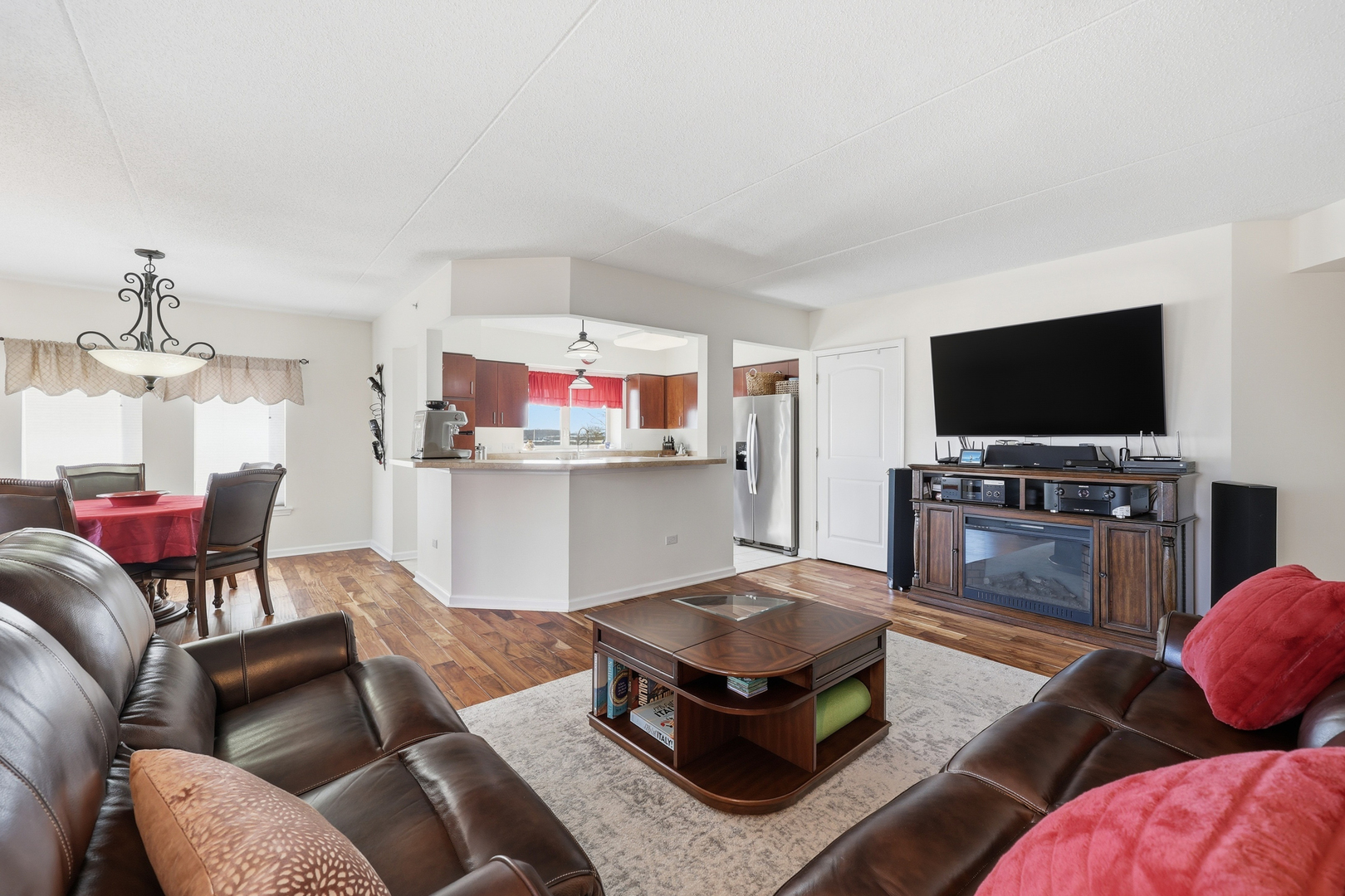 Elk Grove Village, IL 60007