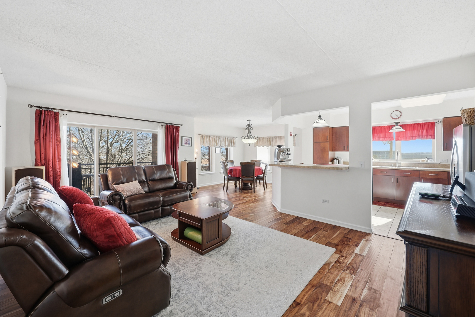 Elk Grove Village, IL 60007