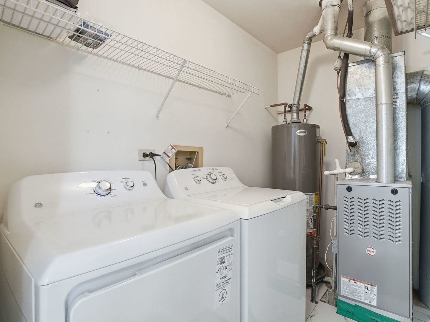 359 Glen Leven Court, Schaumburg, IL 60194